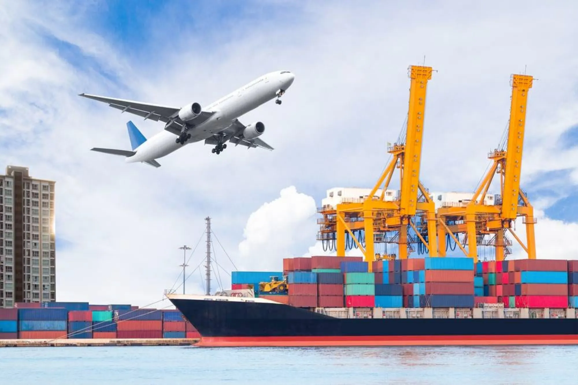 Advanced Cargo Services in Abu Dhabi for Seamless Global Shipping